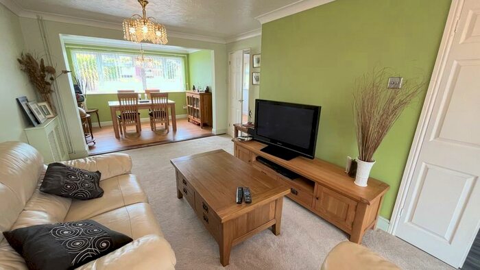 3 Bedroom Detached Bungalow For Sale In Beauchamp Close, Chedgrave, NR14