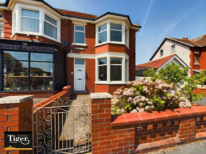 3 Bedroom Semi-Detached House To Rent In Beaufort Avenue, Bispham, FY2