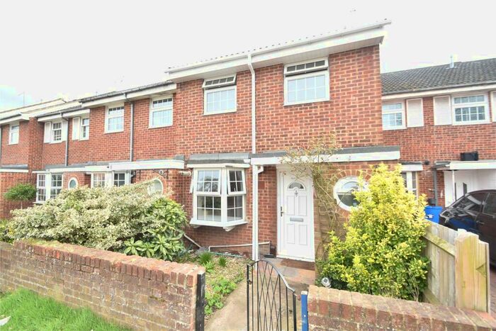 3 Bedroom Semi-Detached House To Rent In Ray Mill Road West, Maidenhead, Berkshire, SL6