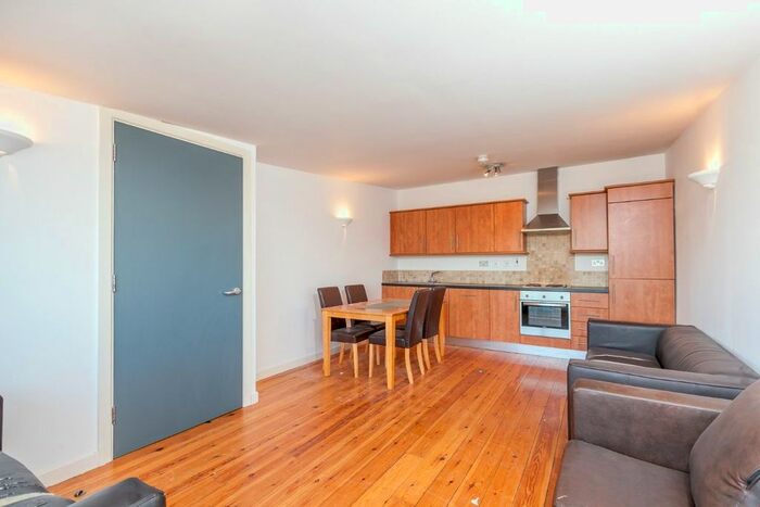 2 Bedroom Flat To Rent In Olympic House, Somerford Grove, London N16