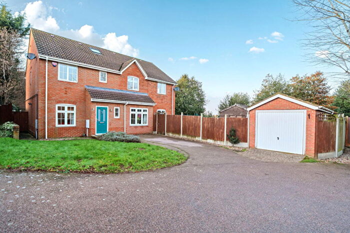 4 Bedroom Detached House For Sale In , Sq Ft Of Multi Generational Living - Central Rainham, ME8