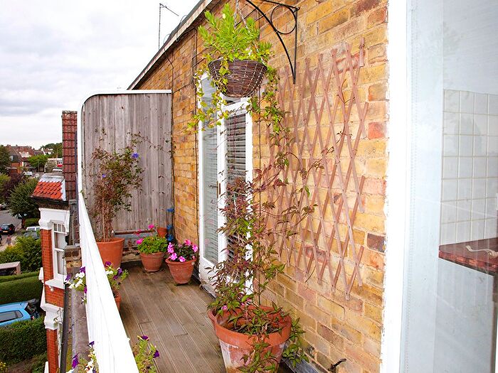 1 Bedroom Flat To Rent In Wilton Road, London, N10