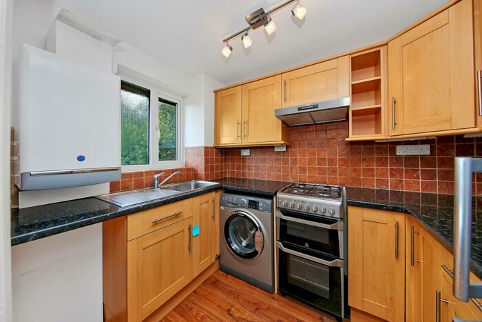1 Bedroom Flat To Rent In Sewardstone Road, London, E4