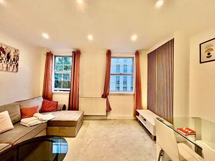 1 Bedroom Flat To Rent In Warwick Road, London, W14