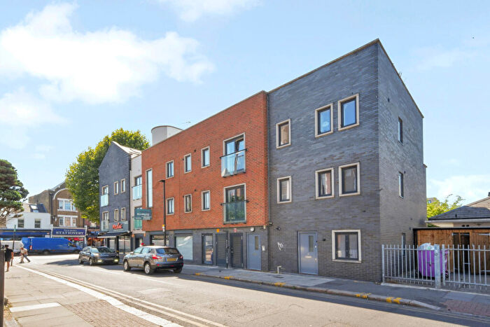 2 Bedroom Apartment To Rent In Pollards Row, London, E2