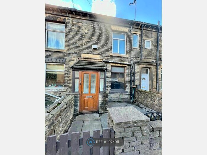 2 Bedroom Terraced House To Rent In Wakefield Road, Brighouse, HD6