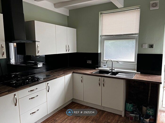 3 Bedroom Terraced House To Rent In Burnaby Street, Sheffield, S6