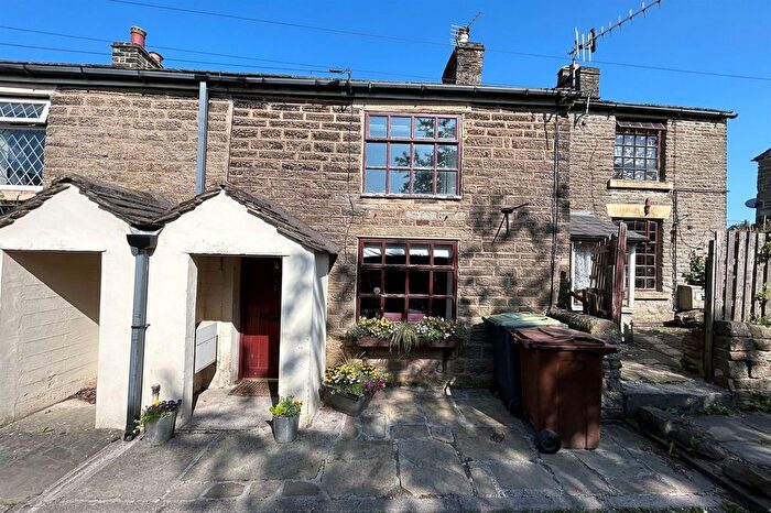 2 Bedroom Terraced House For Sale In Park Road Cottages, Chapel-En-Le-Frith, SK23