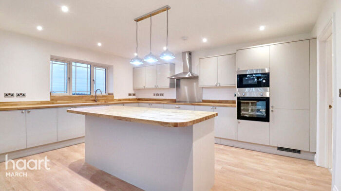 5 Bedroom Detached House For Sale In Benwick Road, Doddington, PE15