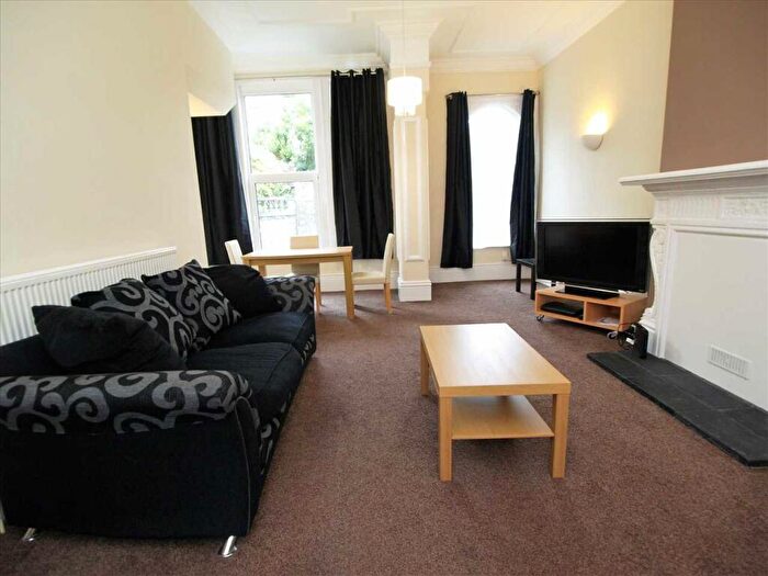 2 Bedroom Apartment To Rent In Mannamead Road, Plymouth, PL4