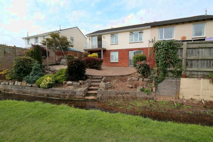 4 Bedroom House To Rent In Bilbie Close, Cullompton, EX15