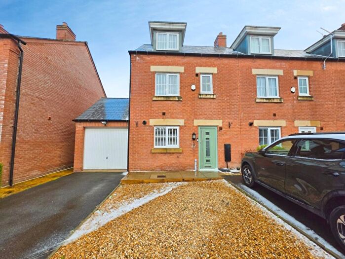 4 Bedroom Town House For Sale In Zurich Avenue, Biddulph, Stoke-On-Trent, ST8