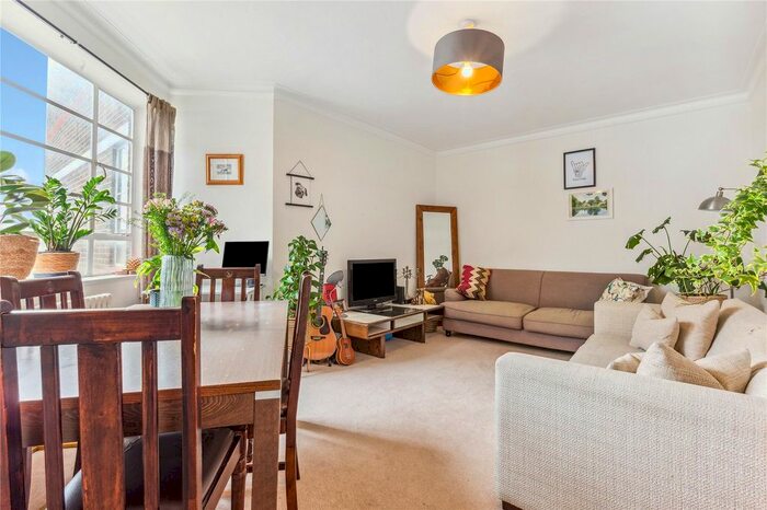 2 Bedroom Flat To Rent In Hightrees House, Nightingale Lane, London, SW12