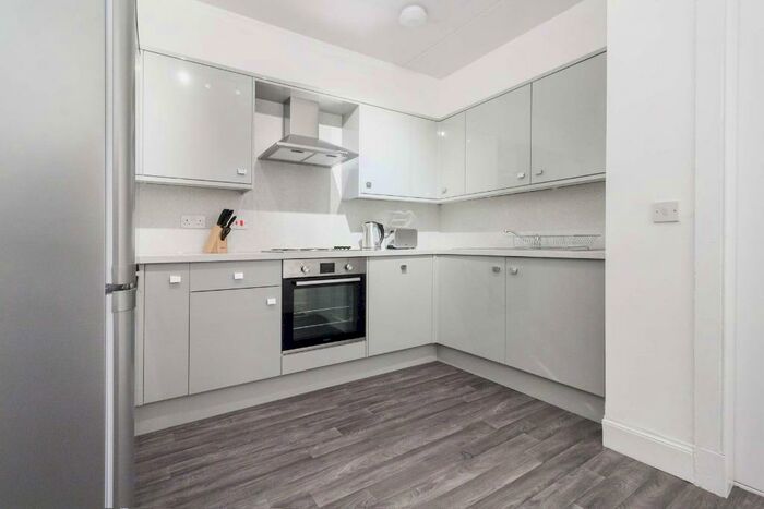 3 Bedroom Flat To Rent In Marchmont Crescent, Marchmont, Edinburgh, EH9