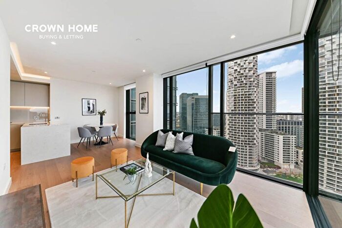 2 Bedroom Flat To Rent In South Quay Plaza, Hampton Tower, E14