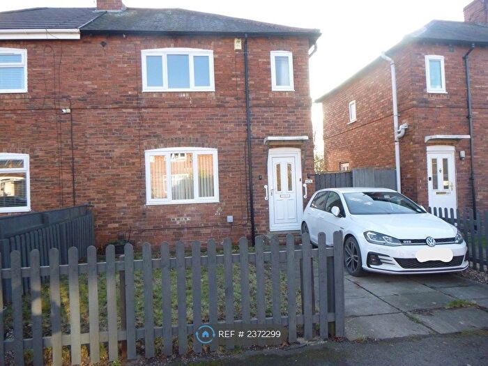 3 Bedroom Semi-Detached House To Rent In Thompson Street West, Darlington, DL3