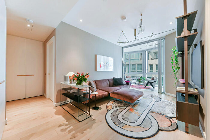 2 Bedroom Flat To Rent In Wilshire House, SW11