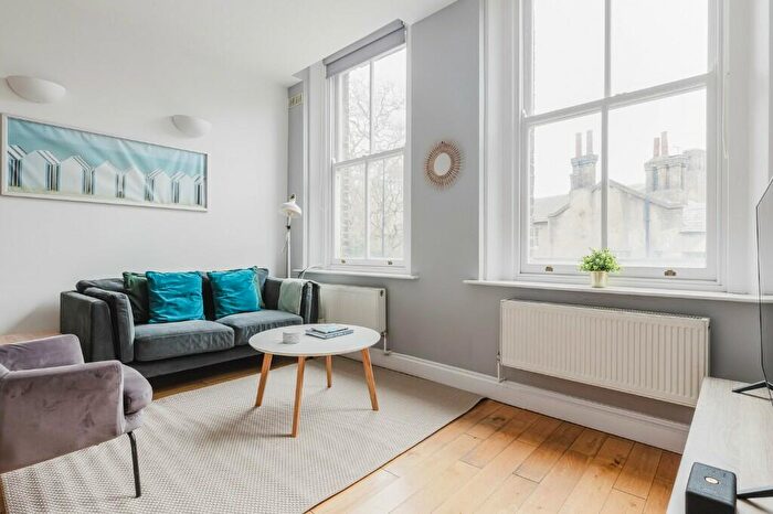 1 Bedroom Apartment To Rent In Clerkenwell Road, London, EC1M