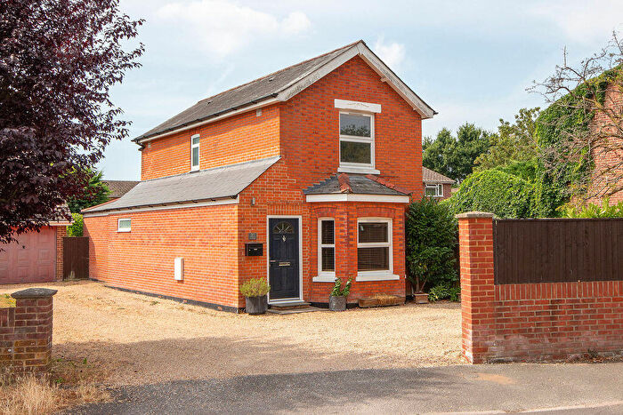 3 Bedroom Detached House For Sale In Hammonds Green, Totton, SO40