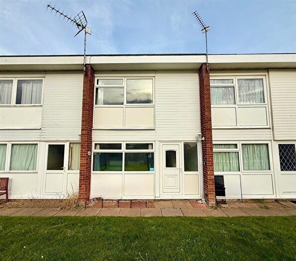 3 Bedroom Chalet For Sale In Beach Road, Scratby, NR29