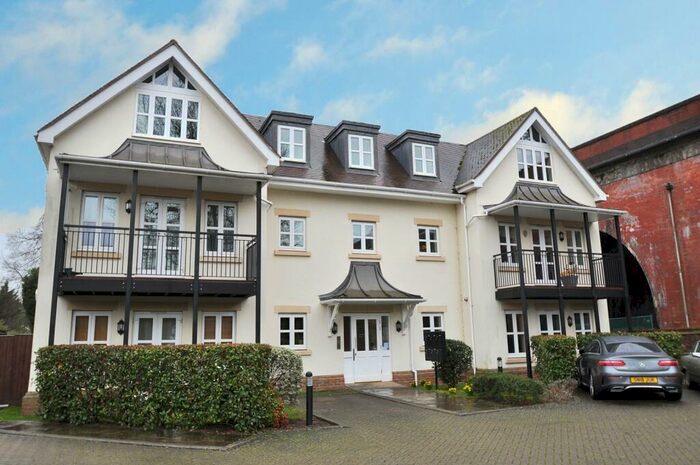 2 Bedroom Apartment To Rent In River Road, Taplow, Maidenhead, Berkshire, SL6