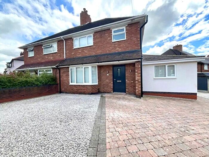 1 Bedroom House Of Multiple Occupation To Rent In Parkfield Crescent, Tamworth, Staffordshire, B77