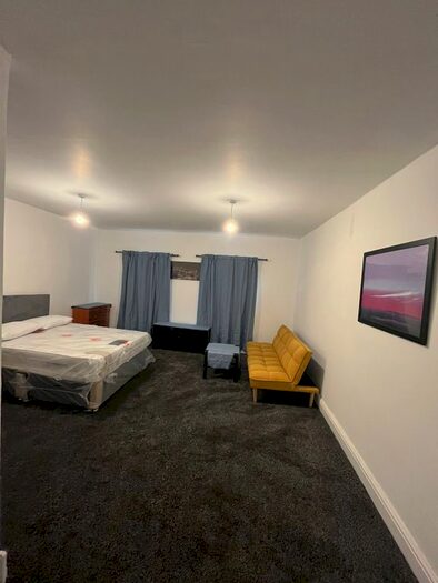 Studio To Rent In Lawrence Road, Liverpool, L15