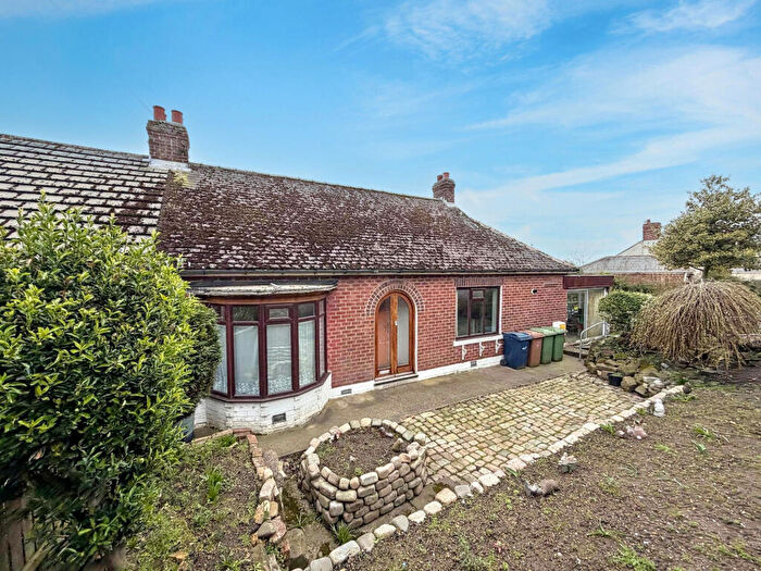 3 Bedroom Bungalow For Sale In Sunderland Road, Newbottle, Houghton Le Spring, Tyne And Wear, DH4
