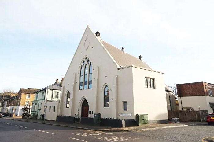 2 Bedroom Flat To Rent In London Road, Dover, CT17