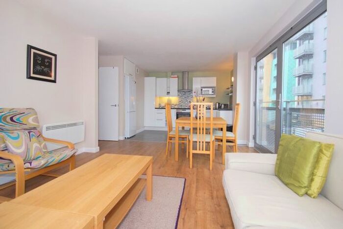 3 Bedroom Flat To Rent In Dakota Buildings Deals Gateway, Lewisham, SE13