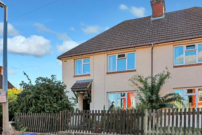 3 Bedroom Semi-Detached House To Rent In Wain-A-Long Road, Salisbury SP1