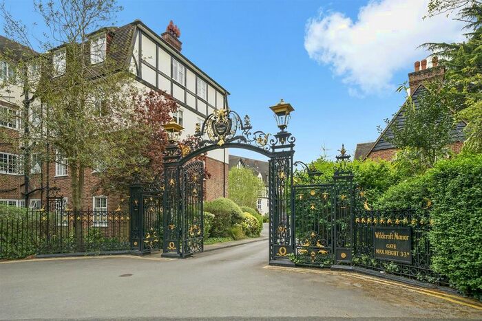 4 Bedroom Flat To Rent In Wildcroft Manor, Wildcroft Road, London, SW15