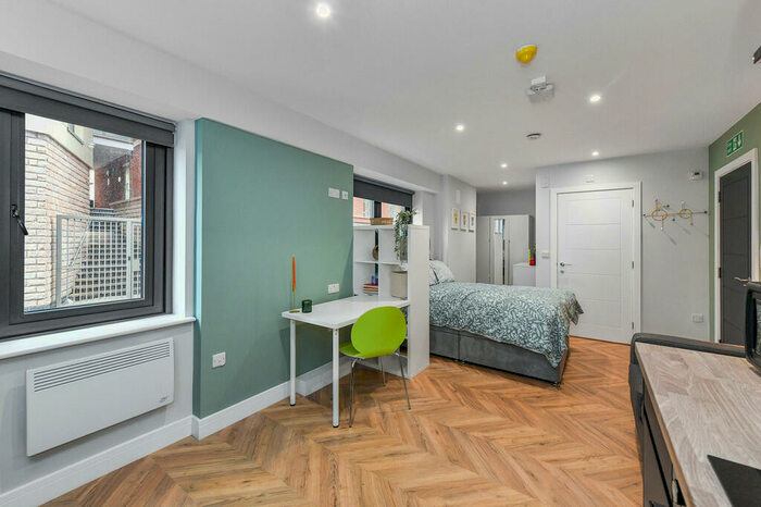 1 Bedroom Apartment To Rent In Varsity City, Malin Hill, NG1