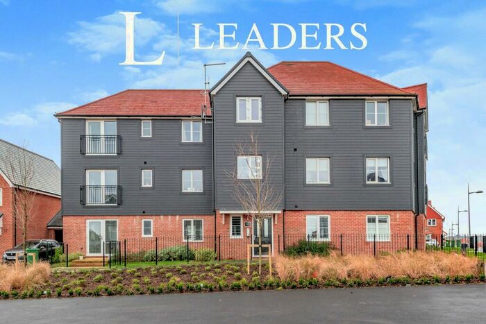 1 Bedroom Flat To Rent In Illet Way, RH12