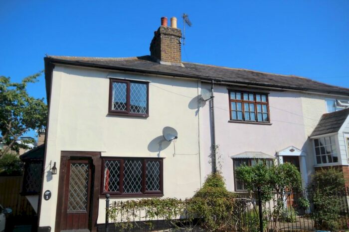 2 Bedroom End Of Terrace House To Rent In Pump Hill, Chelmsford, Essex, CM2