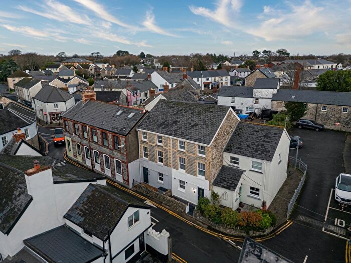 4 Bedroom End Of Terrace House For Sale In The Cross Keys, Llantwit Major, CF61