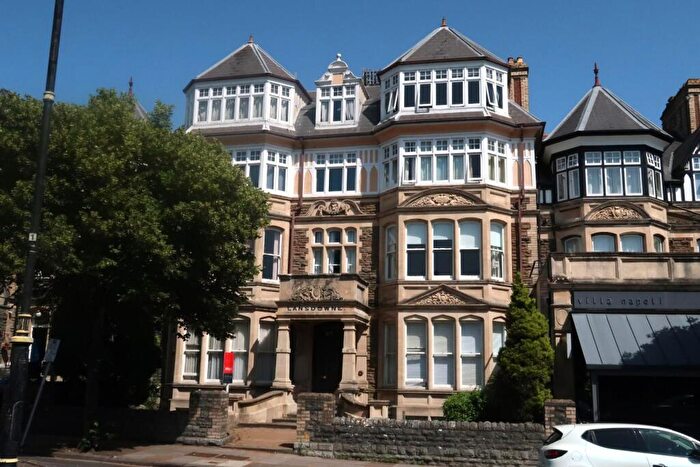 1 Bedroom Apartment For Sale In Plymouth Road, Penarth, CF64