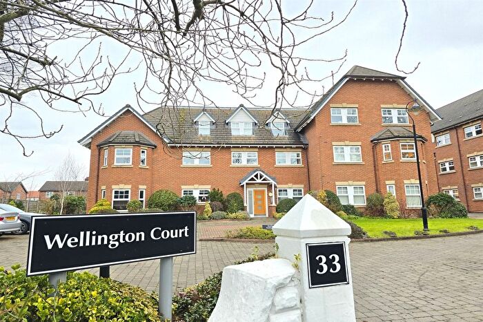 2 Bedroom Flat For Sale In Wellington Road, Timperley, WA15