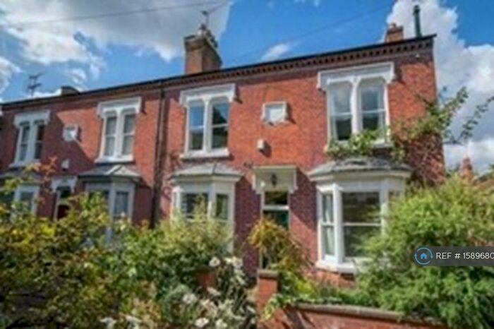 4 Bedroom Semi-Detached House To Rent In Brookhouse Avenue, Leicester, LE2