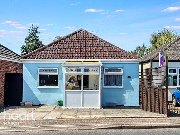 2 Bedroom Detached Bungalow For Sale In Hundred Road, March, PE15