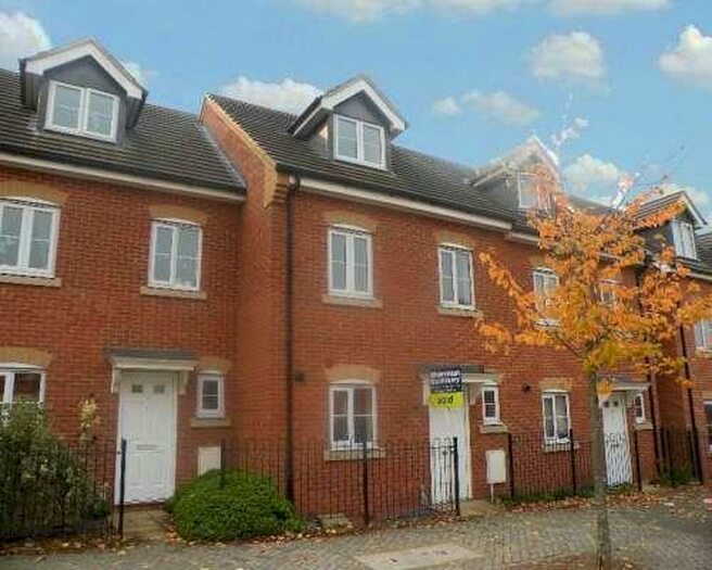 4 Bedroom Town House To Rent In Eagle Way, Peterborough, Cambridgeshire, PE7