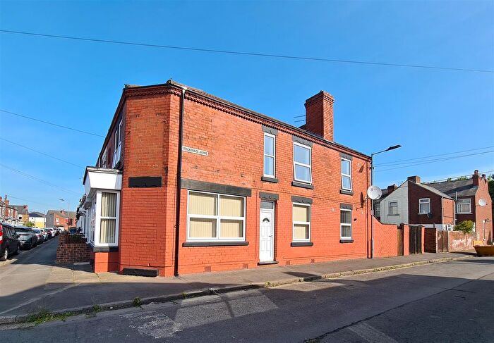 2 Bedroom Flat To Rent In Stockbridge Avenue, Bentley, Doncaster, DN5