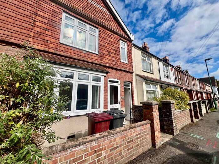 2 Bedroom House To Rent In Melbourne Road, Chichester, PO19