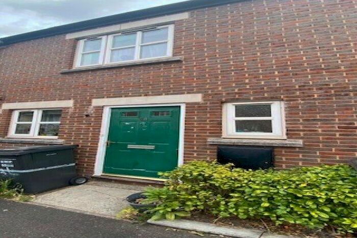 2 Bedroom Property To Rent In Winters Field, Taunton, TA1