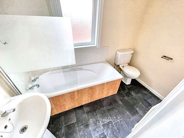 1 Bedroom Flat To Rent In Hartington Terrace, South Shields, NE33