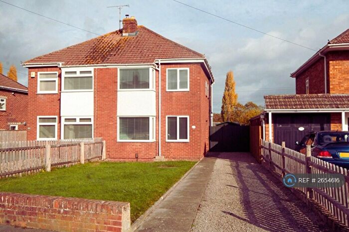 3 Bedroom Semi Detached House To Rent In Park Avenue, Gloucester, GL2