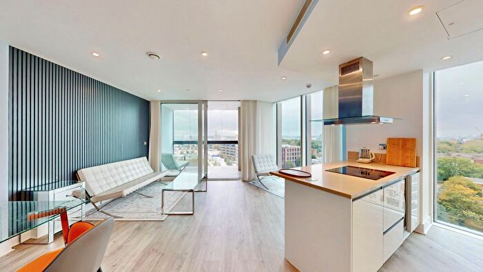 2 Bedroom Flat For Sale In Surrey Quays Road, London, SE16
