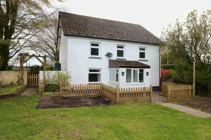 5 Bedroom Semi-Detached House To Rent In Holsworthy, Devon, EX22