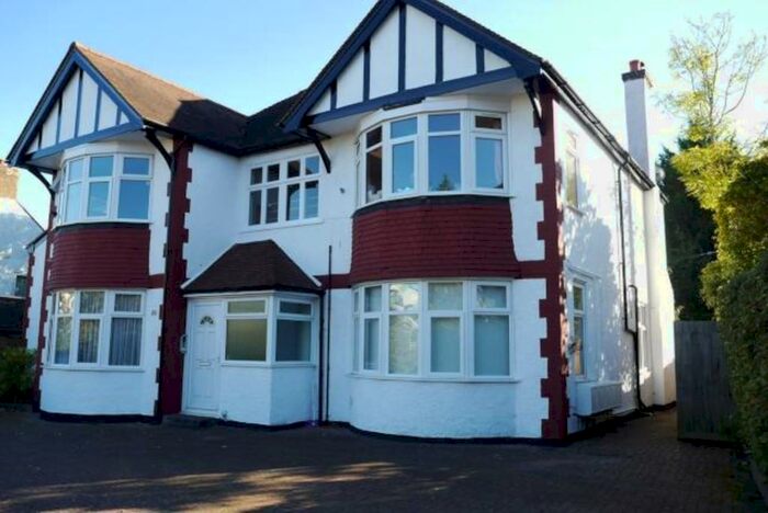 2 Bedroom Flat To Rent In Addiscombe Road, Croydon, CR0
