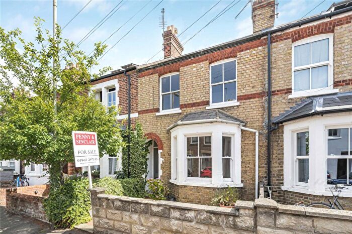 2 Bedroom Terraced House For Sale In Marlborough Road, Grandpont, OX1